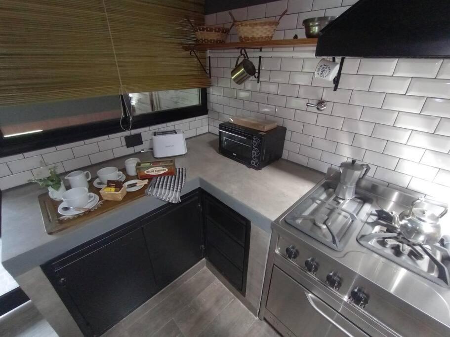 Luis GuillonEscala Ezeiza Loft Con Desayunoアパートメント エクステリア 写真