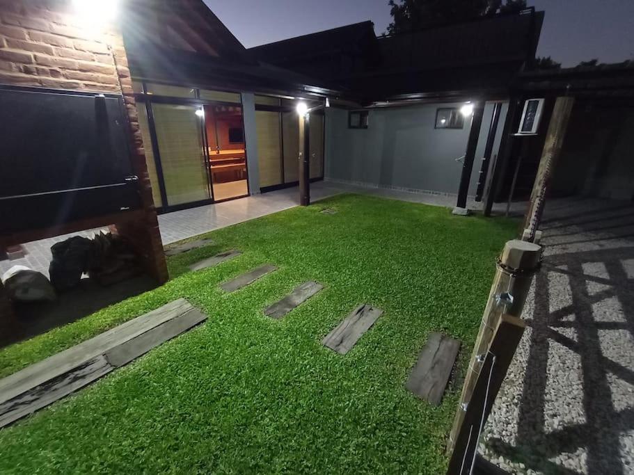 Luis GuillonEscala Ezeiza Loft Con Desayunoアパートメント エクステリア 写真