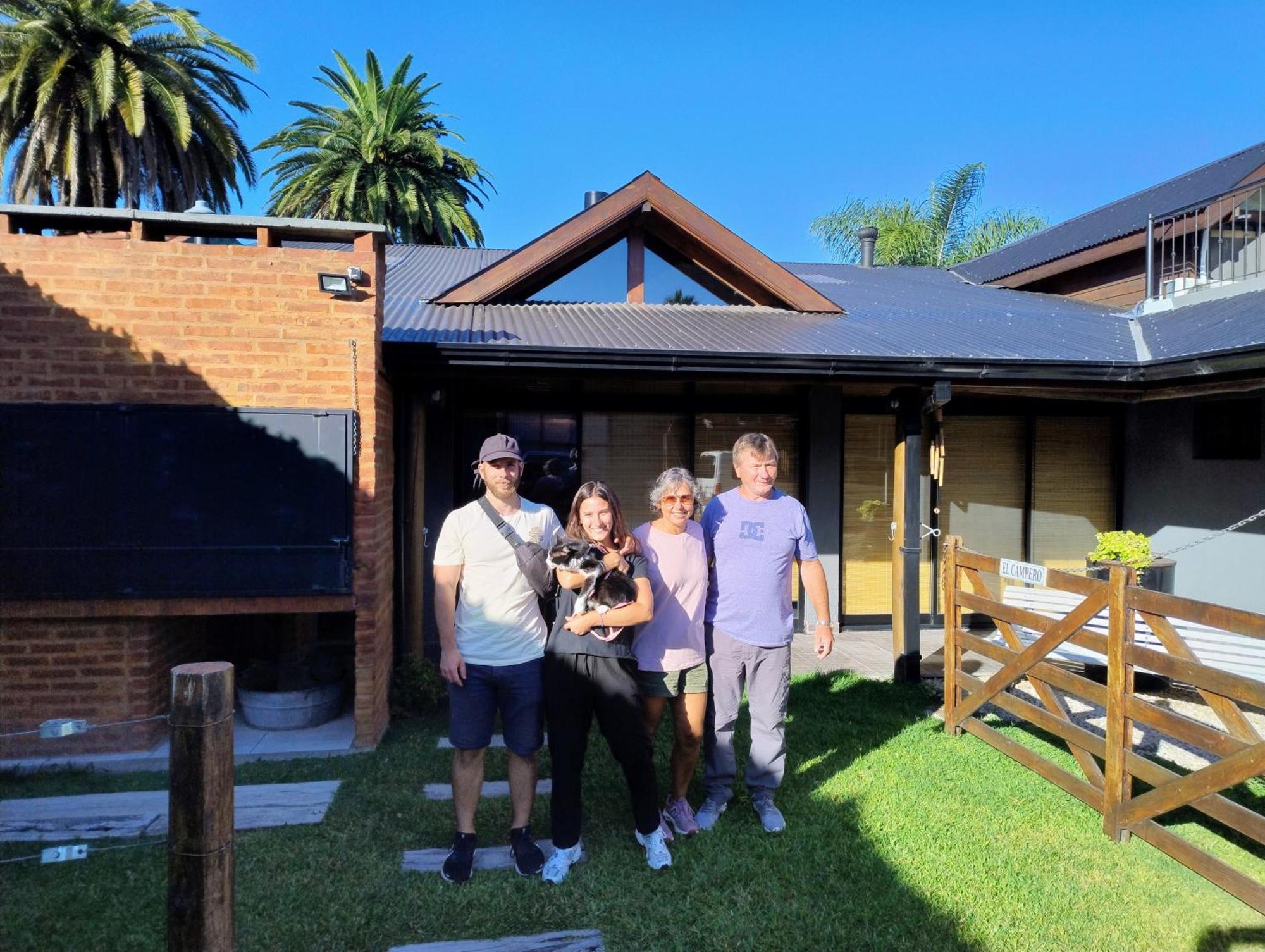 Luis GuillonEscala Ezeiza Loft Con Desayunoアパートメント エクステリア 写真